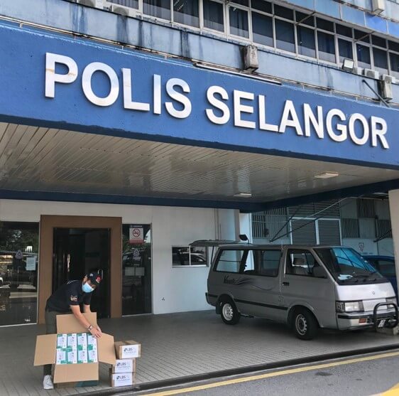 LBS Foundation donation to IPD Selangor (13 April 2020)