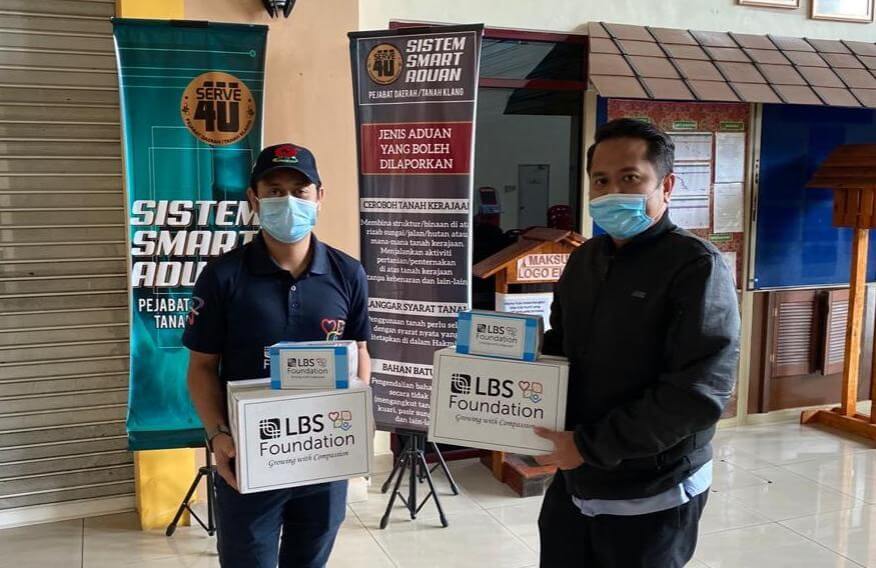 LBS Foundation donation to Klang Land & District Office  (21 April 2020)